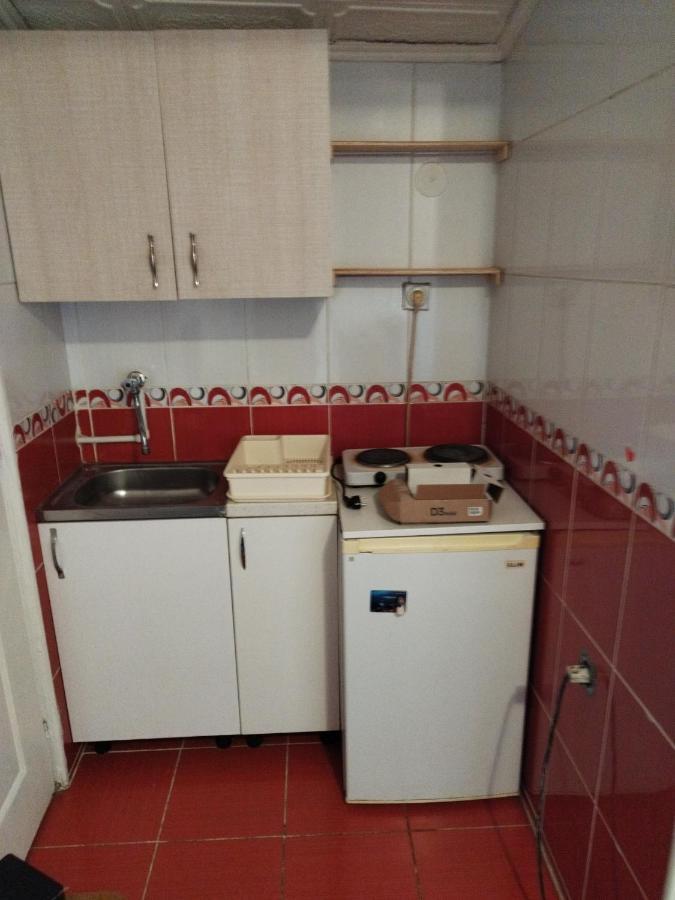 Small Apartment Private Bathroom Strong Wi-Fi 贝尔格莱德 外观 照片
