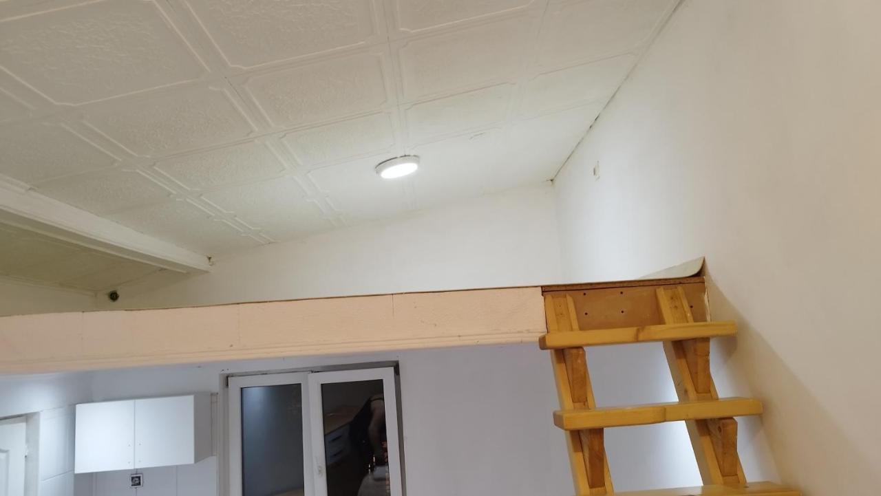 Small Apartment Private Bathroom Strong Wi-Fi 贝尔格莱德 外观 照片