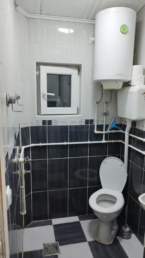 Small Apartment Private Bathroom Strong Wi-Fi 贝尔格莱德 外观 照片